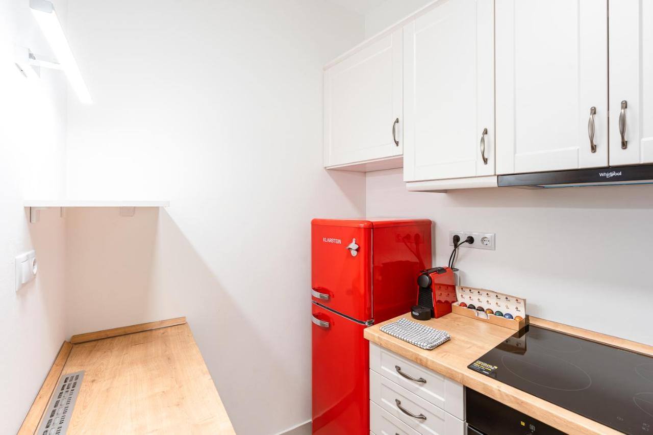 Modern & Newly Built Apartment With Private Garage Budapeste Exterior foto