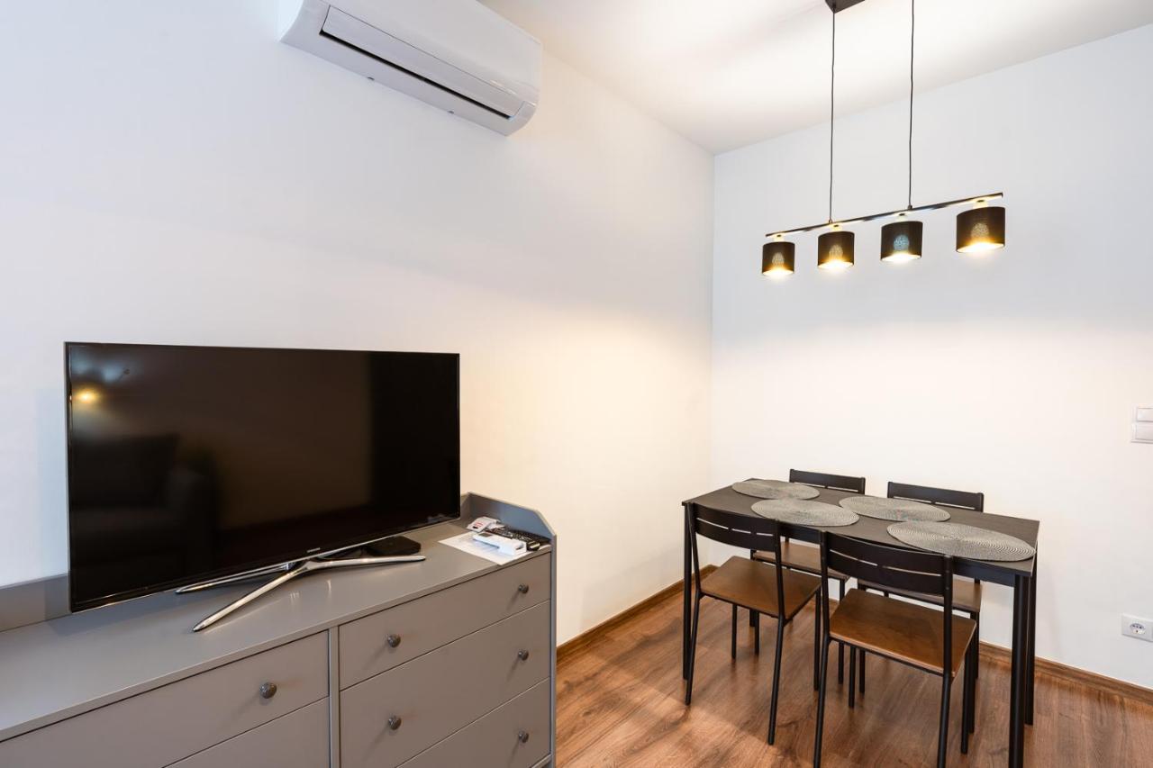 Modern & Newly Built Apartment With Private Garage Budapeste Exterior foto