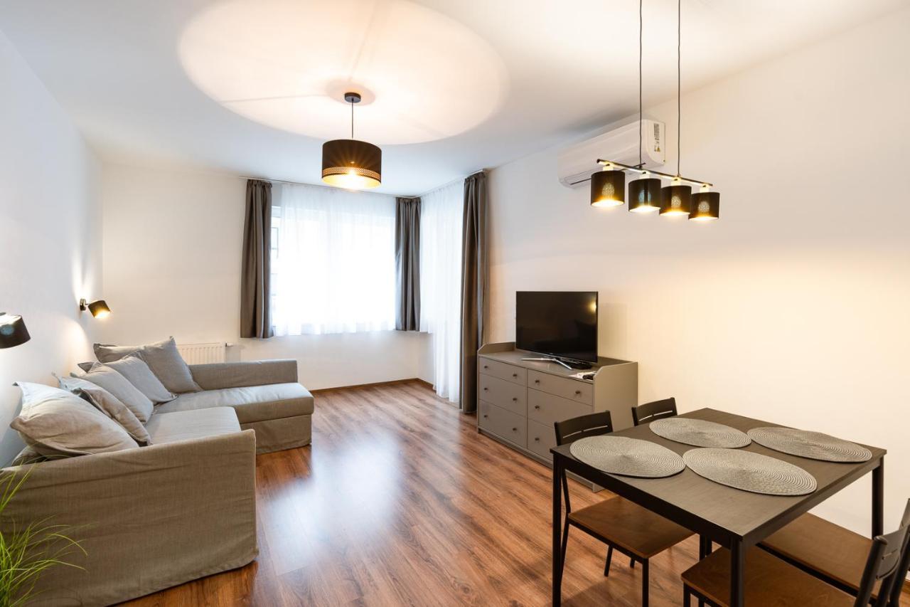 Modern & Newly Built Apartment With Private Garage Budapeste Exterior foto