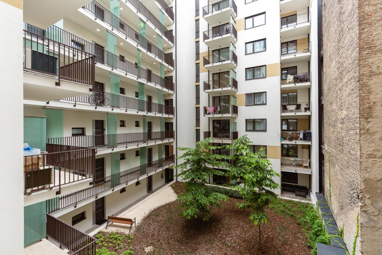 Modern & Newly Built Apartment With Private Garage Budapeste Exterior foto